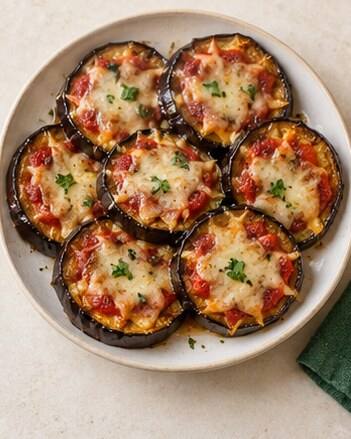 berenjena con tomate y queso
